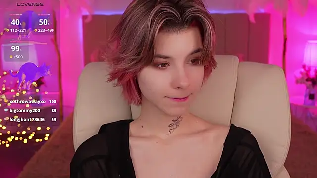 Snapshot of HaylaAmber chatting on December 14, 2024, 2:34 am HaylaAmber online show from December 14, 2024, 2:34 am