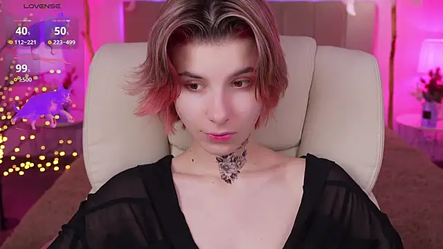 Snapshot of HaylaAmber chatting on December 19, 2024, 5:40 pm HaylaAmber online show from December 19, 2024, 5:40 pm