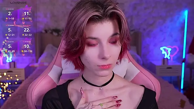 Snapshot of HaylaAmber chatting on December 22, 2024, 8:14 pm HaylaAmber online show from December 22, 2024, 8:14 pm