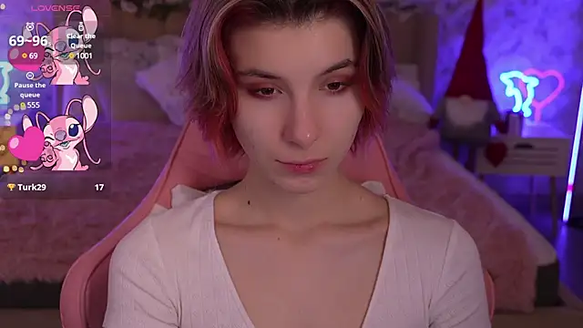 Snapshot of HaylaAmber chatting on January 4, 2025, 12:49 pm HaylaAmber online show from January 4, 2025, 12:49 pm