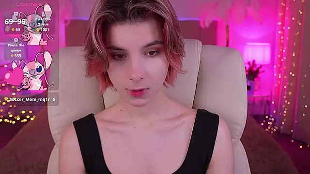 Snapshot of HaylaAmber chatting on January 7, 2025, 10:54 am HaylaAmber online show from January 7, 2025, 10:54 am