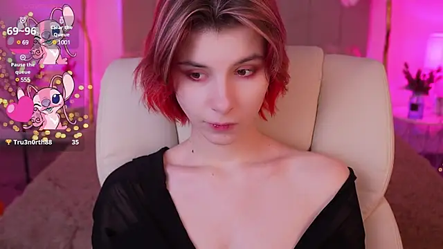 Snapshot of HaylaAmber chatting on January 9, 2025, 10:52 am HaylaAmber online show from January 9, 2025, 10:52 am