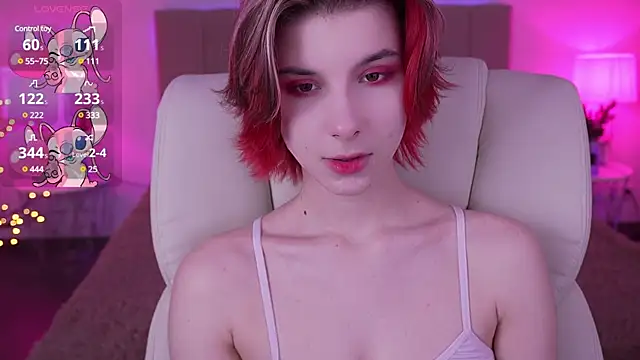 Snapshot of HaylaAmber chatting on February 4, 2025, 8:06 pm HaylaAmber online show from February 4, 2025, 8:06 pm