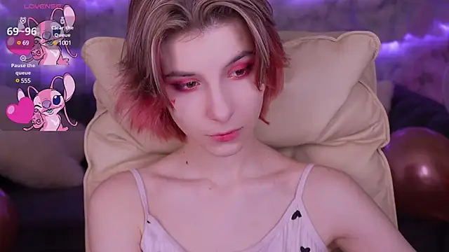 Snapshot of HaylaAmber chatting on February 15, 2025, 2:00 pm HaylaAmber online show from February 15, 2025, 2:00 pm