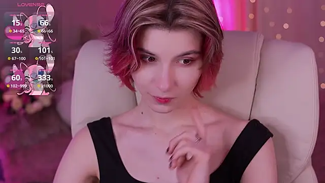 Snapshot of HaylaAmber chatting on February 28, 2025, 4:53 pm HaylaAmber online show from February 28, 2025, 4:53 pm