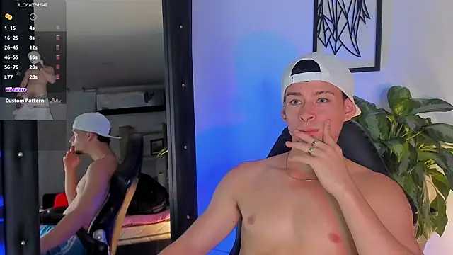 JadeSmiith  online show from November 12, 2025, 9:36 pm