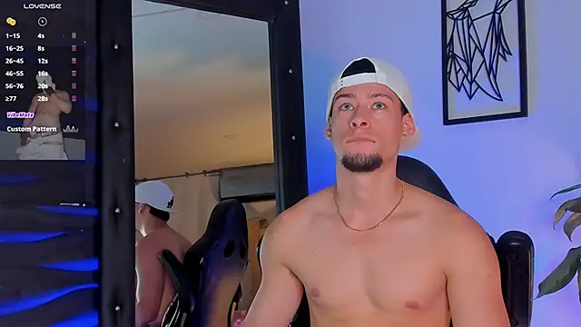 JadeSmiith  online show from November 14, 2025, 9:57 pm