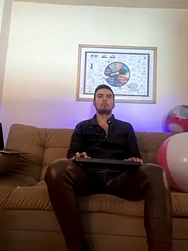 Snapshot of bradley_colt chatting on January 15, 2025, 1:20 pm bradley colt online show from January 15, 2025, 1:20 pm