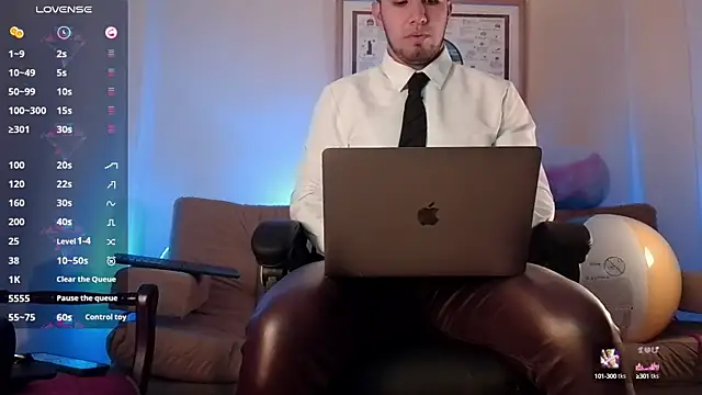 Snapshot of bradley_colt chatting on March 16, 2025, 11:57 pm bradley colt online show from March 16, 2025, 11:57 pm