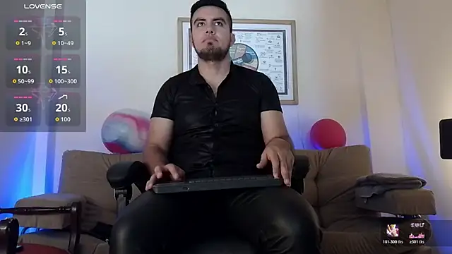 Snapshot of bradley_colt chatting on November 8, 2025, 3:01 pm bradley colt online show from November 8, 2025, 3:01 pm