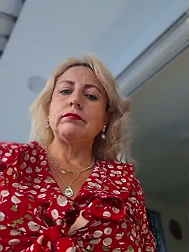 almaluna7 online show from March 27, 2026, 10:31 pm