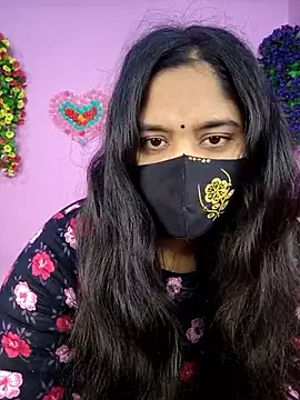 Hot Maleka online show from December 15, 2025, 1:21 am