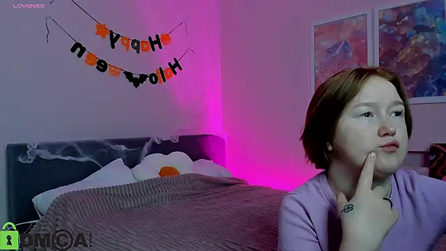 Snapshot of Sara_Robinson chatting on November 4, 2025, 1:59 am Sara Robinson online show from November 4, 2025, 1:59 am