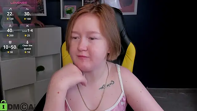 Snapshot of Sara_Robinson chatting on November 8, 2025, 3:07 am Sara Robinson online show from November 8, 2025, 3:07 am