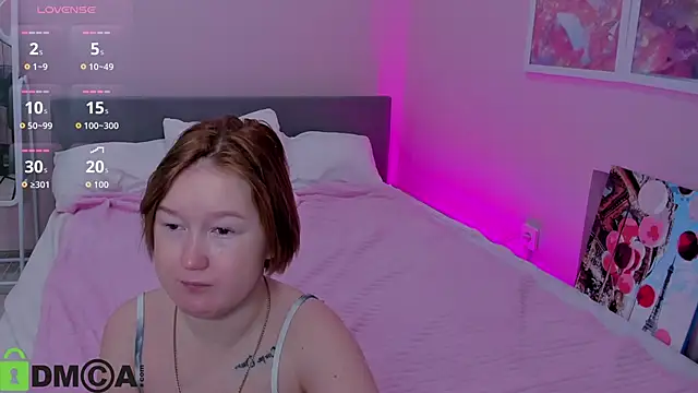 Snapshot of Sara_Robinson chatting on November 14, 2025, 2:32 am Sara Robinson online show from November 14, 2025, 2:32 am