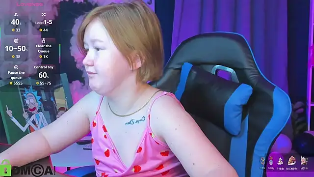 Snapshot of Sara_Robinson chatting on November 17, 2025, 3:01 am Sara Robinson online show from November 17, 2025, 3:01 am