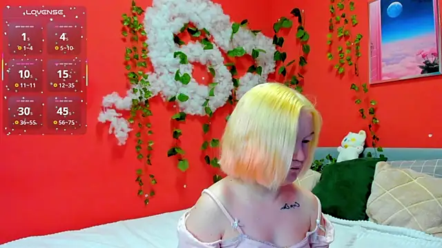 Snapshot of Sara_Robinson chatting on February 10, 2026, 2:59 am Sara Robinson online show from February 10, 2026, 2:59 am