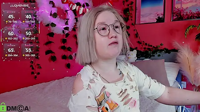 Snapshot of Sara_Robinson chatting on February 21, 2026, 2:34 am Sara Robinson online show from February 21, 2026, 2:34 am