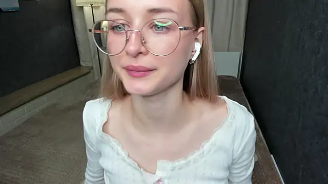 Snapshot of Tiffanyhunt chatting on January 27, 2025, 6:09 pm Tiffanyhunt online show from January 27, 2025, 6:09 pm