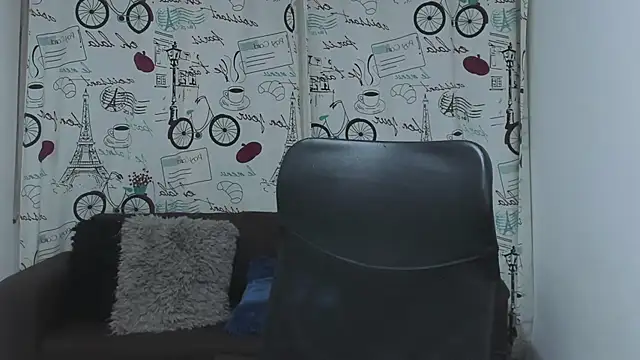 DanaaRey online show from October 15, 2025, 4:40 pm