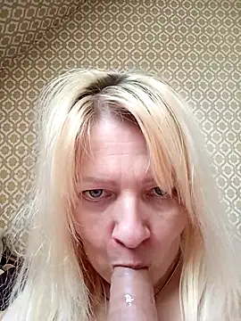 Snapshot of Lauri_scherri chatting on March 8, 2026, 2:43 pm Lauri scherri online show from March 8, 2026, 2:43 pm