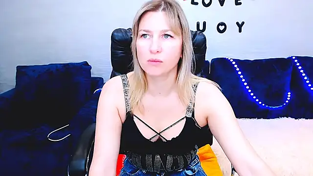 Incredible Ariela online show from October 7, 2025, 9:50 am