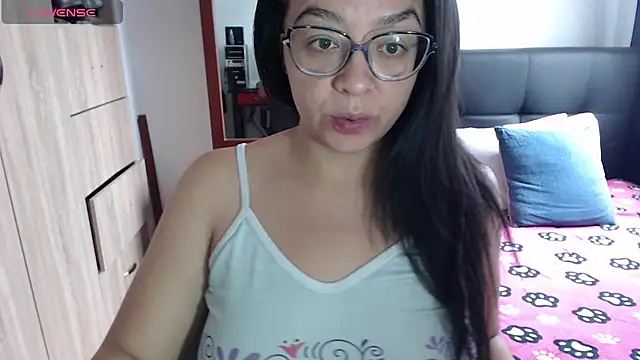 Snapshot of miia-big1boobs_ chatting on January 27, 2025, 2:57 pm miia-big1boobs online show from January 27, 2025, 2:57 pm