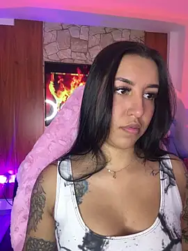 Snapshot of Tamara_Roberts1 chatting on February 3, 2026, 2:53 am Tamara Roberts1 online show from February 3, 2026, 2:53 am