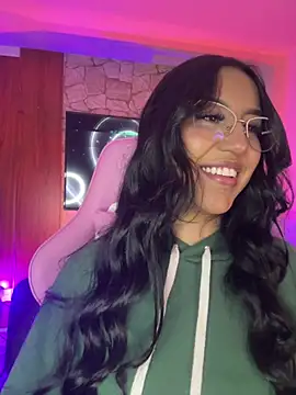 Snapshot of Tamara_Roberts1 chatting on February 25, 2026, 2:43 am Tamara Roberts1 online show from February 25, 2026, 2:43 am