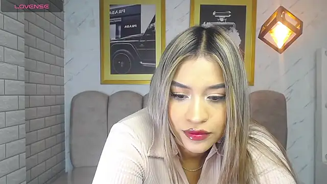 Snapshot of _Charlotte_v chatting on February 14, 2026, 4:20 am Charlotte v online show from February 14, 2026, 4:20 am