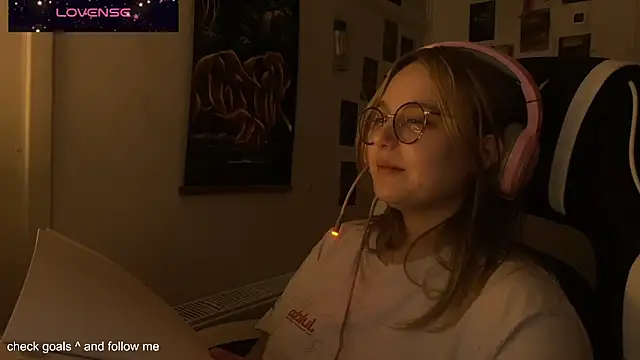 JacyWinslat online show from October 29, 2025, 3:03 pm