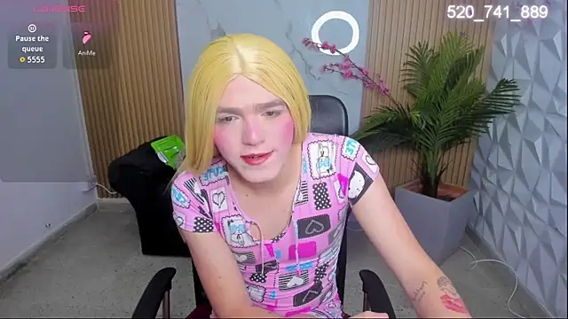 DylanRosse online show from November 15, 2025, 9:00 pm