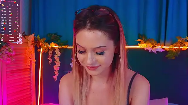 AlinaWalters online show from November 26, 2025, 7:59 pm