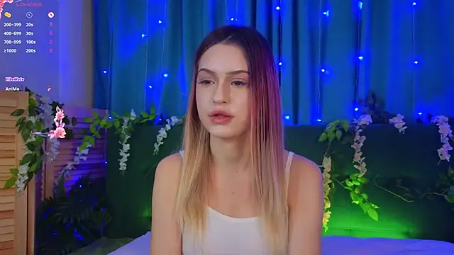 Snapshot of AlinaWalters chatting on January 17, 2026, 9:40 pm AlinaWalters online show from January 17, 2026, 9:40 pm