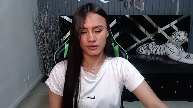 Snapshot of allison_a1 chatting on March 7, 2025, 3:40 am allison a1 online show from March 7, 2025, 3:40 am