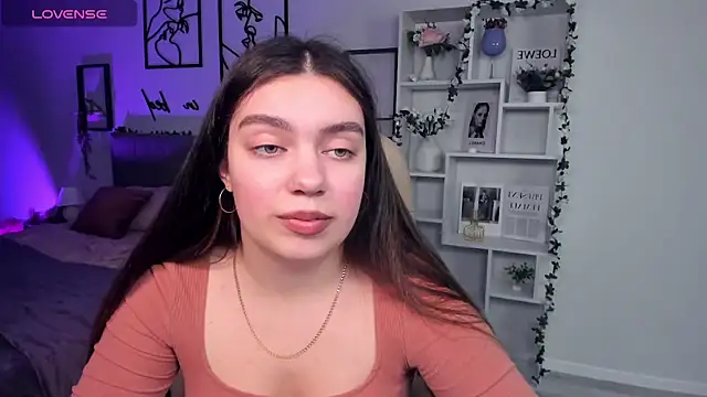 Snapshot of DaniellaLovely chatting on December 2, 2024, 2:19 pm DaniellaLovely online show from December 2, 2024, 2:19 pm