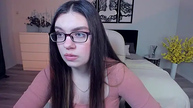 Snapshot of DaniellaLovely chatting on December 6, 2024, 2:28 pm DaniellaLovely online show from December 6, 2024, 2:28 pm