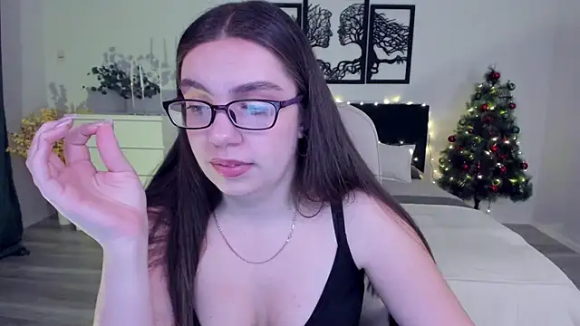 Snapshot of DaniellaLovely chatting on December 10, 2024, 2:28 pm DaniellaLovely online show from December 10, 2024, 2:28 pm