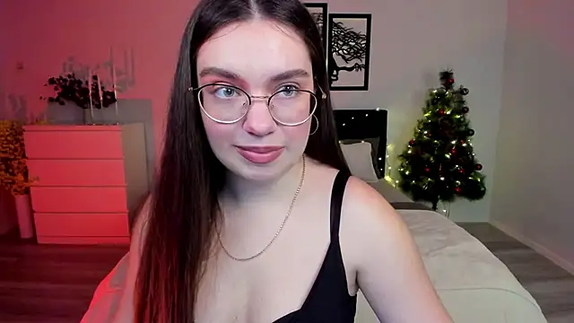Snapshot of DaniellaLovely chatting on December 16, 2024, 2:27 pm DaniellaLovely online show from December 16, 2024, 2:27 pm