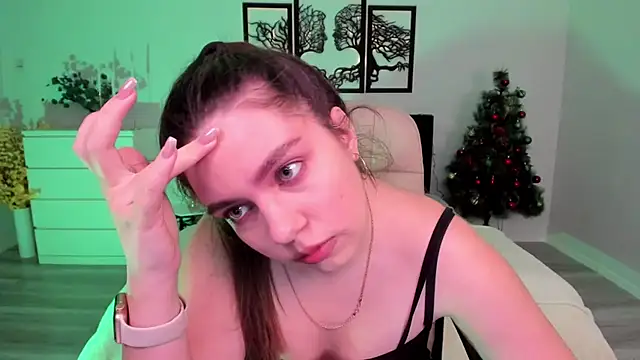 Snapshot of DaniellaLovely chatting on December 18, 2024, 2:49 pm DaniellaLovely online show from December 18, 2024, 2:49 pm