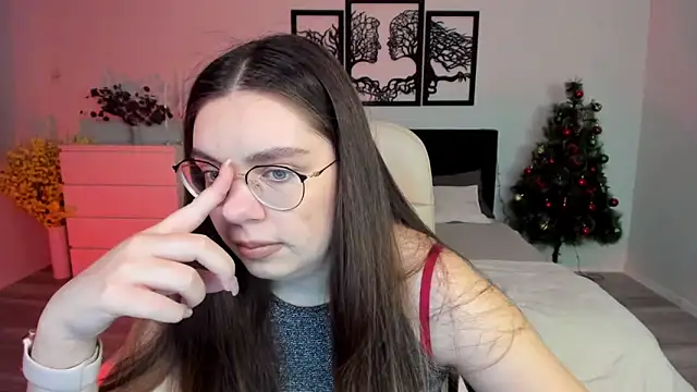 Snapshot of DaniellaLovely chatting on December 20, 2024, 11:43 am DaniellaLovely online show from December 20, 2024, 11:43 am