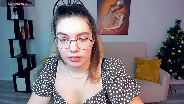 Snapshot of DaniellaLovely chatting on December 21, 2024, 5:25 am DaniellaLovely online show from December 21, 2024, 5:25 am