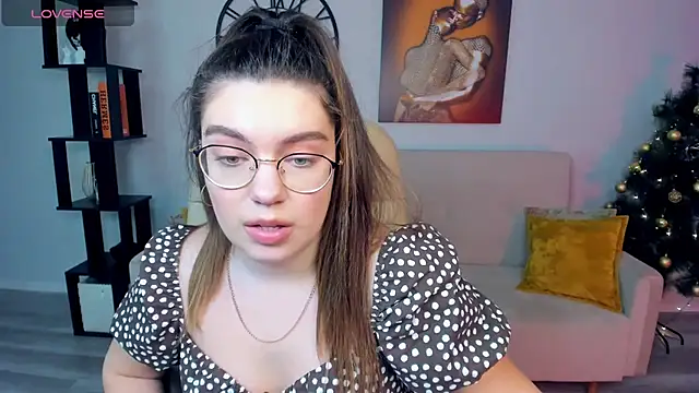 Snapshot of DaniellaLovely chatting on December 21, 2024, 8:28 am DaniellaLovely online show from December 21, 2024, 8:28 am