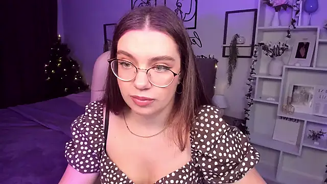 Snapshot of DaniellaLovely chatting on January 5, 2025, 5:30 am DaniellaLovely online show from January 5, 2025, 5:30 am
