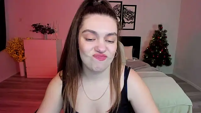 Snapshot of DaniellaLovely chatting on January 12, 2025, 1:58 pm DaniellaLovely online show from January 12, 2025, 1:58 pm
