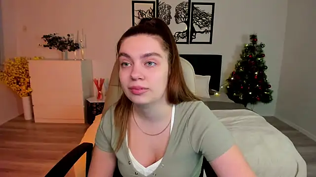 Snapshot of DaniellaLovely chatting on January 23, 2025, 2:17 pm DaniellaLovely online show from January 23, 2025, 2:17 pm