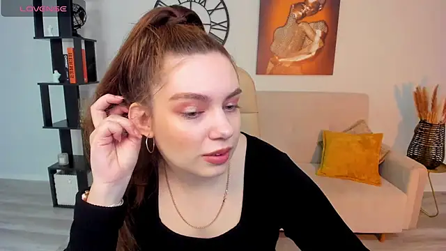Snapshot of DaniellaLovely chatting on March 5, 2025, 11:06 am DaniellaLovely online show from March 5, 2025, 11:06 am