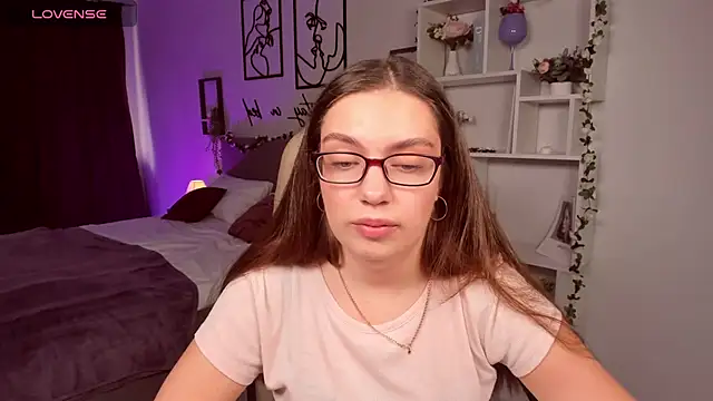 Snapshot of DaniellaLovely chatting on September 19, 2025, 11:00 am DaniellaLovely online show from September 19, 2025, 11:00 am