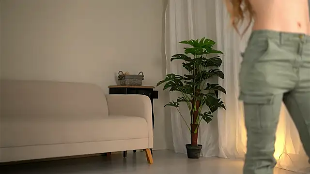 CataleyaKirk online show from May 4, 2026, 10:33 am