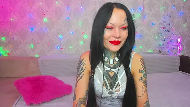 Snapshot of Megan_Black_Moon chatting on December 27, 2024, 4:36 am Megan Black Moon online show from December 27, 2024, 4:36 am